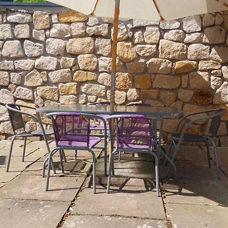 Suteren "Podhoubi" Apartment Broumov Bagian luar foto