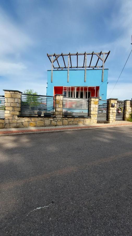 Suteren "Podhoubi" Apartment Broumov Bagian luar foto